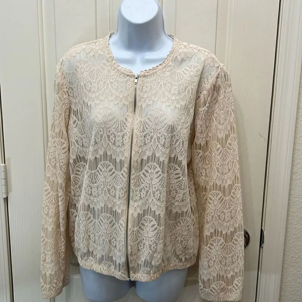 Tempted Jacket Large Floral Lace Cropped Elastic Waist Long Sleeve CreamโBeige